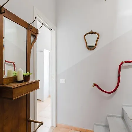 Amazing With Terrace Or Rooftop In Trastevere Appartement Rome