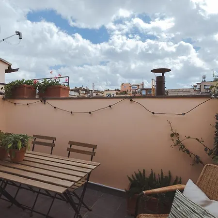 Amazing Penthouse With Terrace And Rooftop In Trastevere רומא