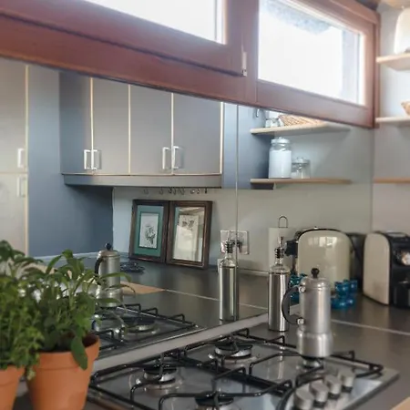 Amazing With Terrace Or Rooftop In Trastevere Rome