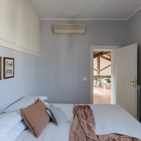 Lägenhet Amazing Penthouse With Terrace And Rooftop In Trastevere Rom