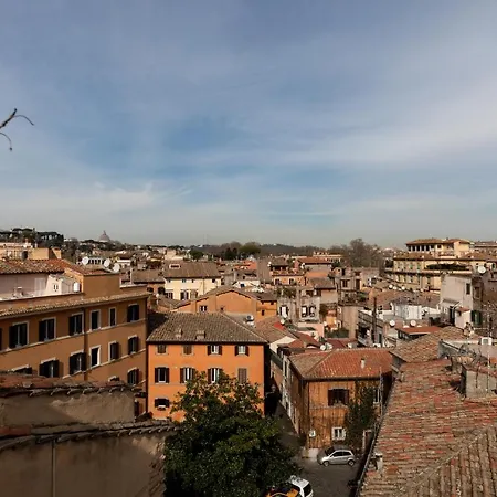 Amazing Penthouse With Terrace And Rooftop In Trastevere アパート ローマ