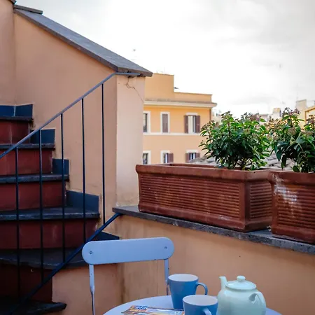 Amazing Penthouse With Terrace And Rooftop In Trastevere アパート ローマ