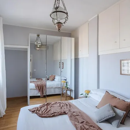 Amazing Penthouse With Terrace And Rooftop In Trastevere Apartment